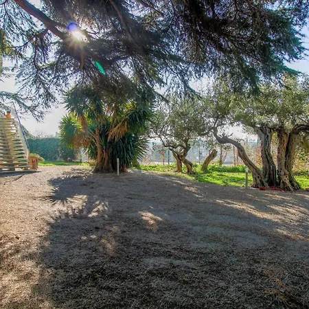 Clos Garrigue Villa Poulx